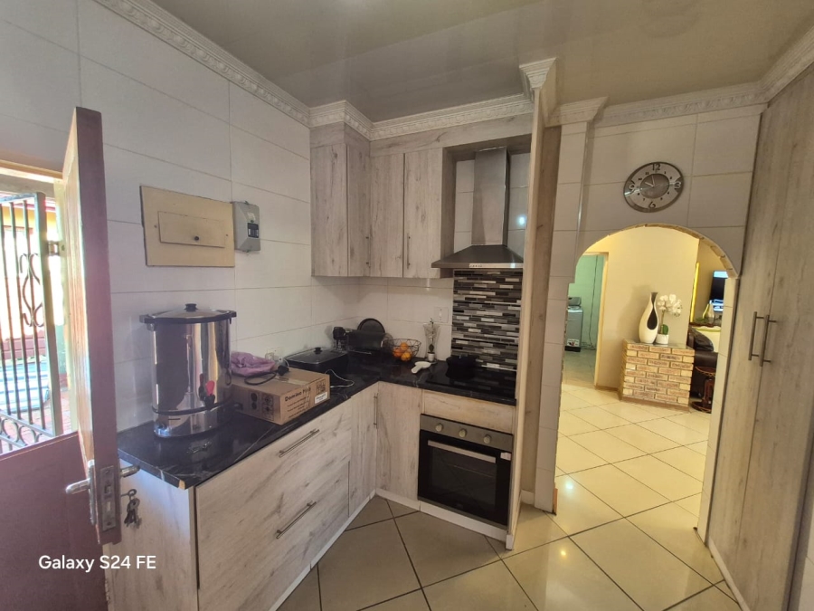 3 Bedroom Property for Sale in Rustenburg North North West